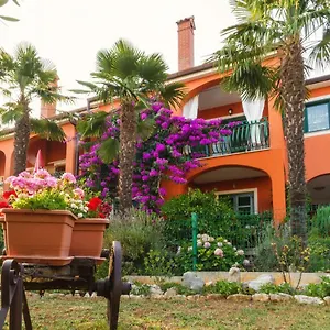 https://apartments-mirjana-novigrad-istria.in-istria.net