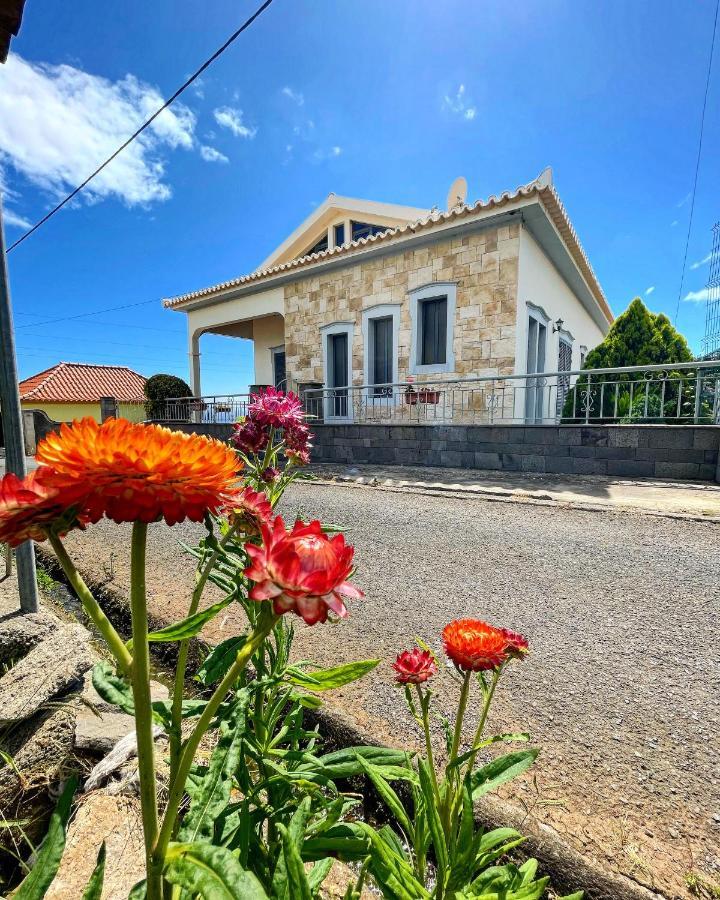 Entire House / Apartment Rural House- Casa Rosa, São João das